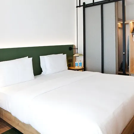 Hilton Garden Munich Messe 4* フェルトキルヘン
