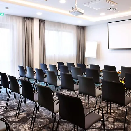 Hilton Garden Munich Messe ホテル 4*