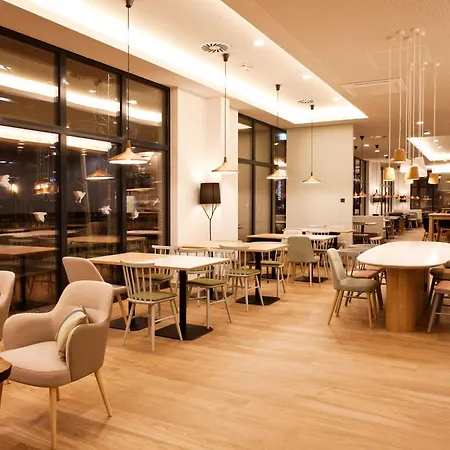 Hilton Garden Munich Messe ホテル 4*