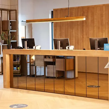Hilton Garden Munich Messe 4* フェルトキルヘン