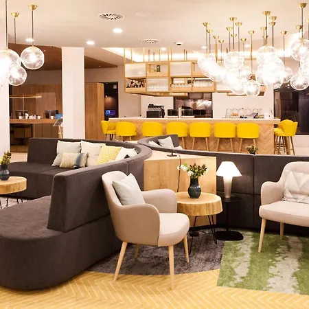 Hilton Garden Munich Messe 4* フェルトキルヘン