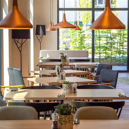 Hilton Garden Munich Messe 4* フェルトキルヘン