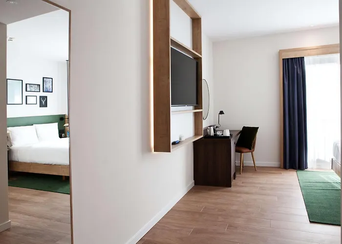 Отель Hilton Garden Munich Messe Фельдкирхен