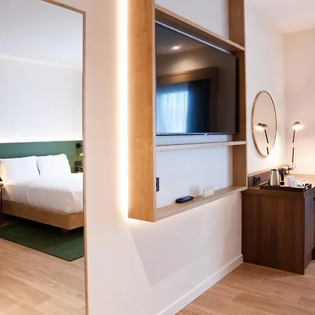 Hilton Garden Munich Messe Hotel 4*