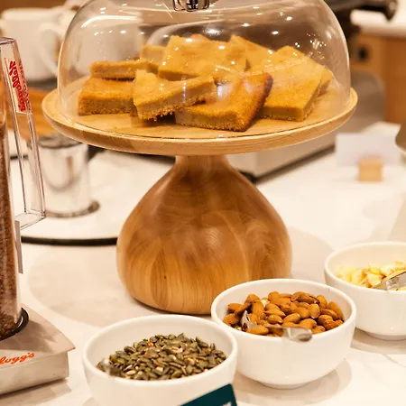 Hilton Garden Munich Messe 4* フェルトキルヘン