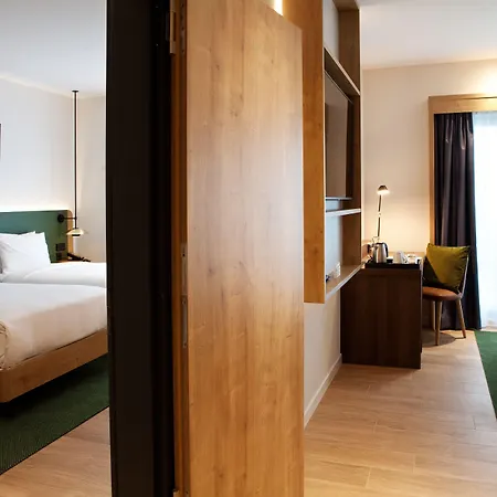 Hilton Garden Munich Messe Hotel 4*